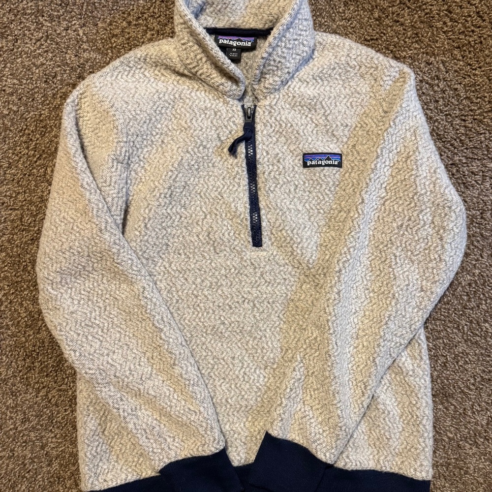xs Patagonia poly/wool quarter zip up